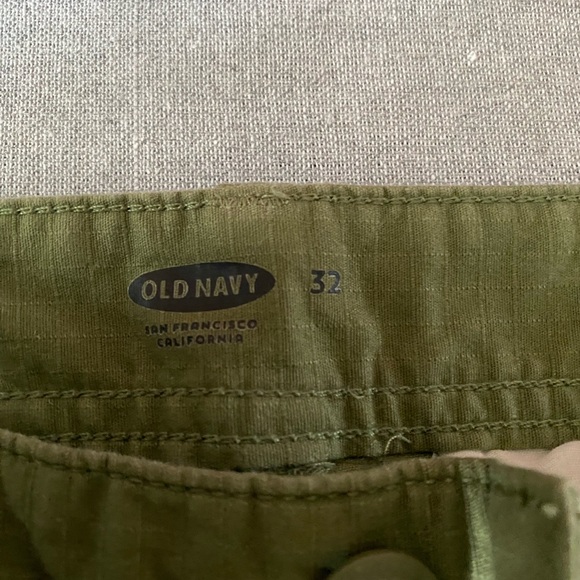 Old Navy green cargo pants - Picture 2 of 3
